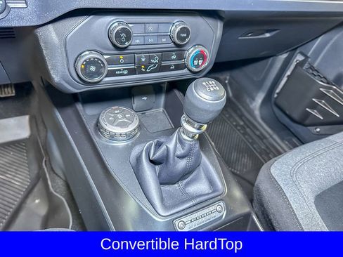 Certified 2025 Ford Bronco 2-Door image 4