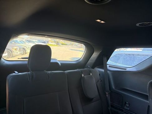 Used 2020 Ford Explorer XLT w/ Comfort Package image 14