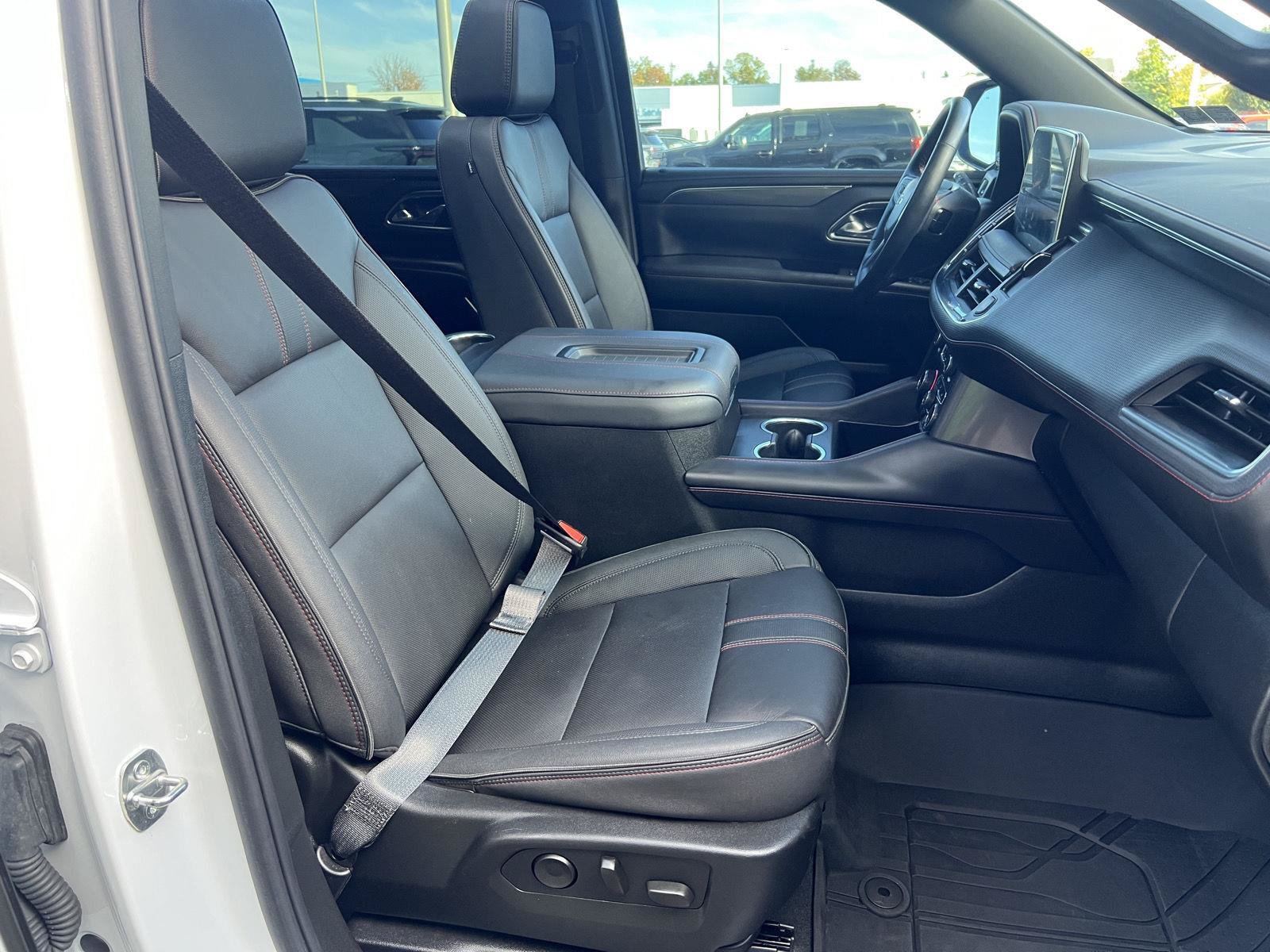 Used 2024 Chevrolet Suburban RST w/ Luxury Package AWD/4WD image 20