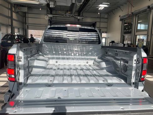 Used 2023 Nissan Frontier PRO-4X w/ Technology Package image 27