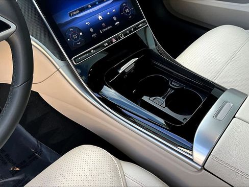 Used 2025 Mercedes-Benz C 300 Sedan image 16