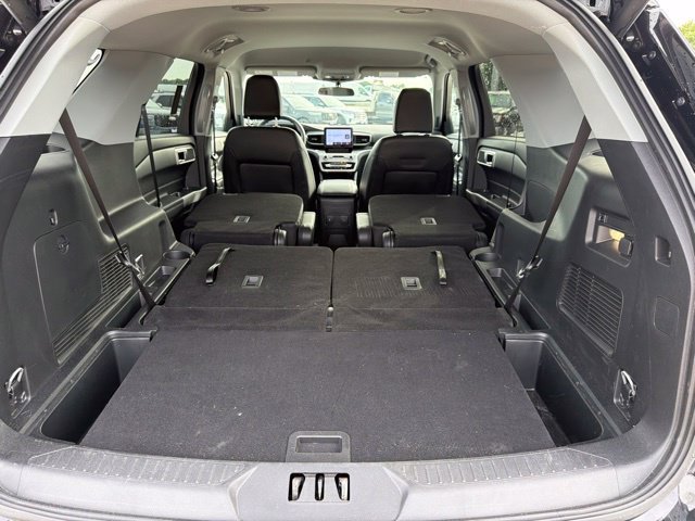 Used 2024 Ford Explorer XLT w/ Equipment Group 202A AWD/4WD image 23