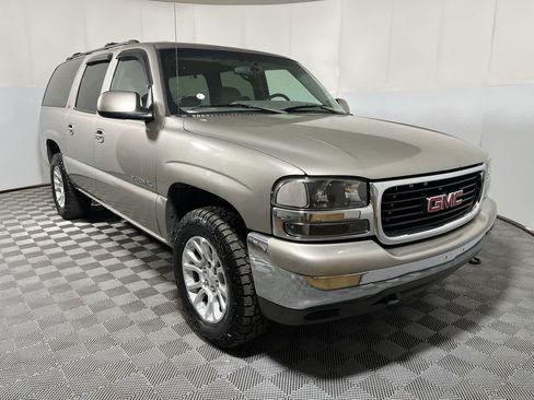 Used 2001 GMC Yukon XL SLT AWD/4WD image 2