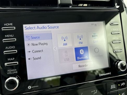Used 2022 Toyota Prius XLE w/ Premium Convenience Package FWD image 16
