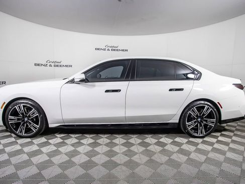 Used 2023 BMW 760i xDrive w/ Executive Package AWD/4WD image 10
