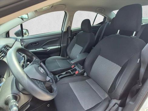 Used 2023 Nissan Versa S w/ Trunk Package FWD image 10