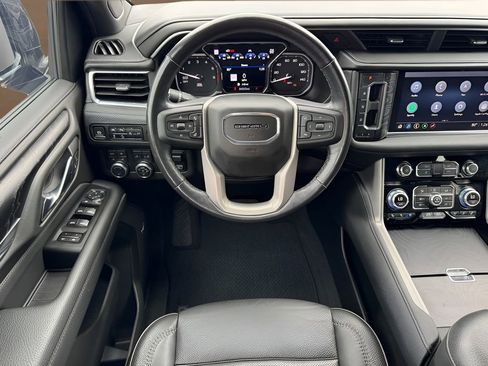 Used 2021 GMC Yukon Denali w/ Denali Ultimate Package AWD/4WD image 27