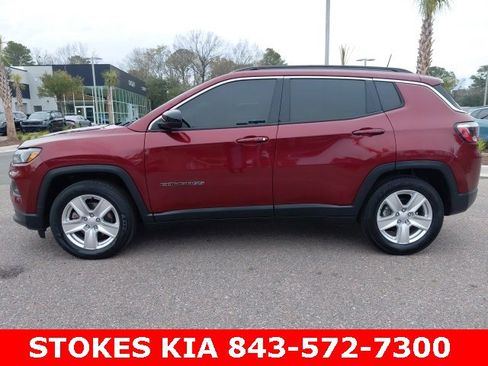Used 2022 Jeep Compass Latitude image 8