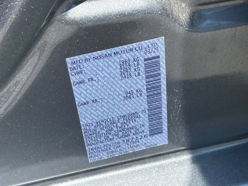 Used 2025 Nissan Altima 2.5 SV FWD image 29