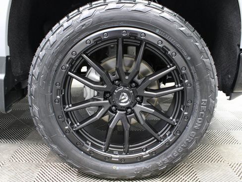 Used 2024 Chevrolet Silverado 1500 LT Trail Boss image 9