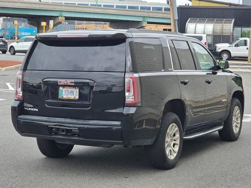 Used 2017 GMC Yukon SLT w/ Open Road Package AWD/4WD image 7