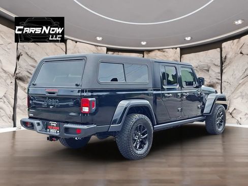 Used 2022 Jeep Gladiator Sport AWD/4WD image 6