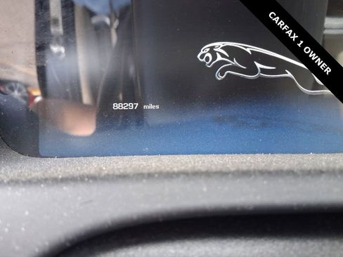 Used 2011 Jaguar XJ image 3