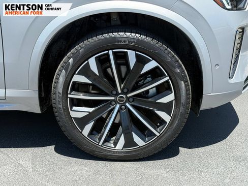 Used 2025 Volvo XC90 B6 Plus AWD/4WD image 12