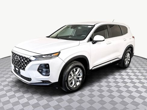Used 2019 Hyundai Santa Fe SE image 4
