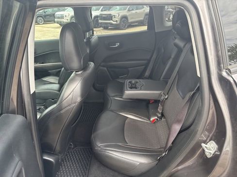Used 2019 Jeep Compass Latitude w/ Cold Weather Group image 12