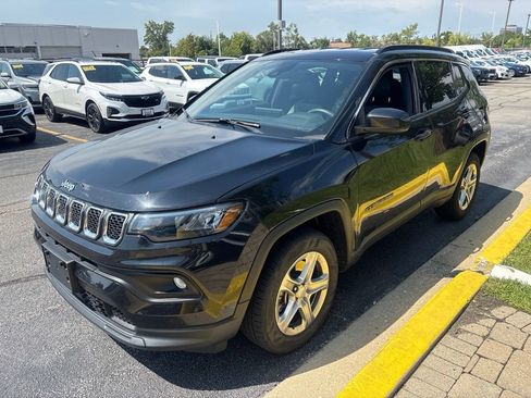 Used 2024 Jeep Compass Latitude AWD/4WD image 6