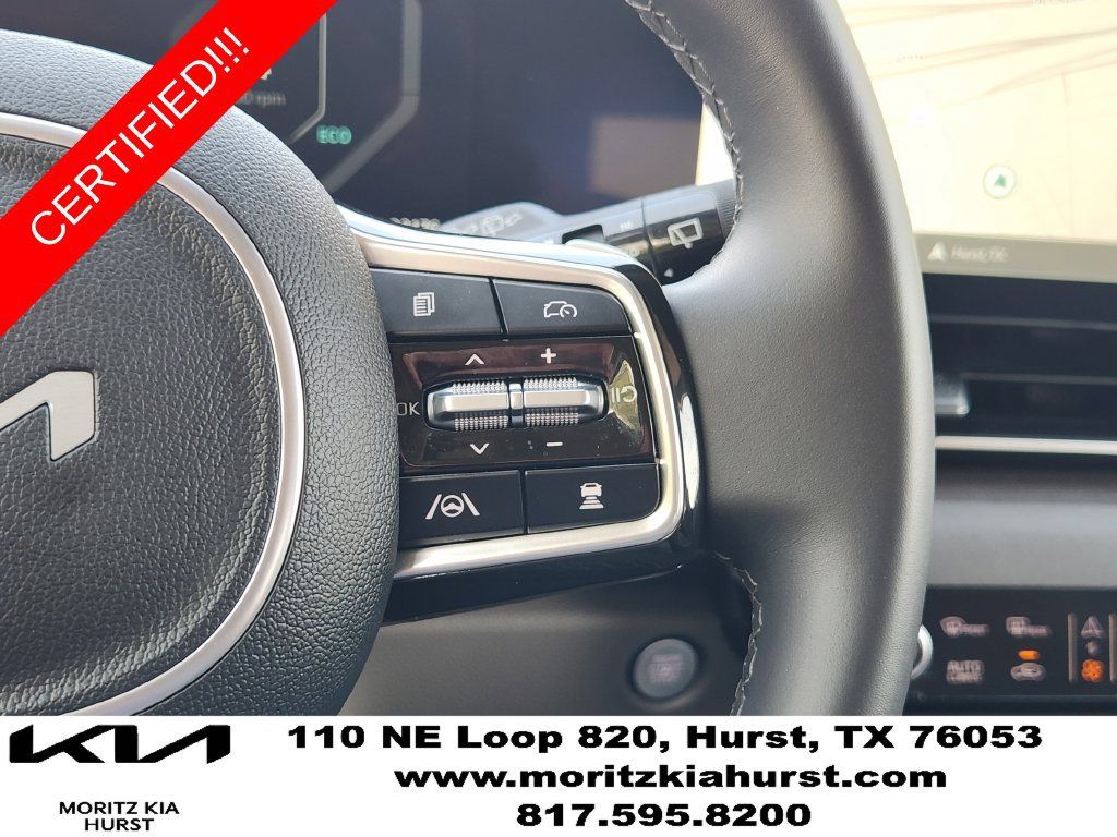 Certified 2025 Kia Carnival SX FWD image 29