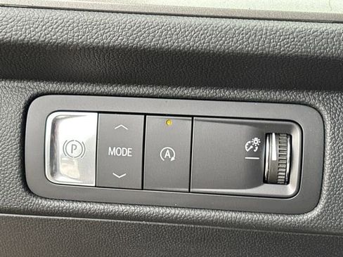 New 2026 Chevrolet Traverse LT w/ Sun and Wheel Package FWD image 20