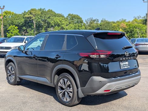 Used 2023 Nissan Rogue SV FWD image 7