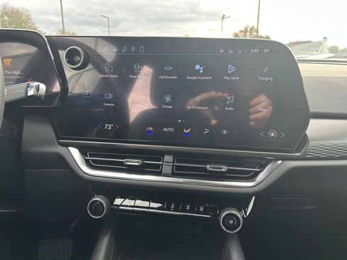 New 2026 Chevrolet Equinox EV LT image 11