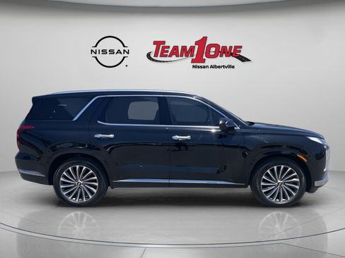 Used 2023 Hyundai Palisade Calligraphy w/ Cargo Package AWD/4WD image 9