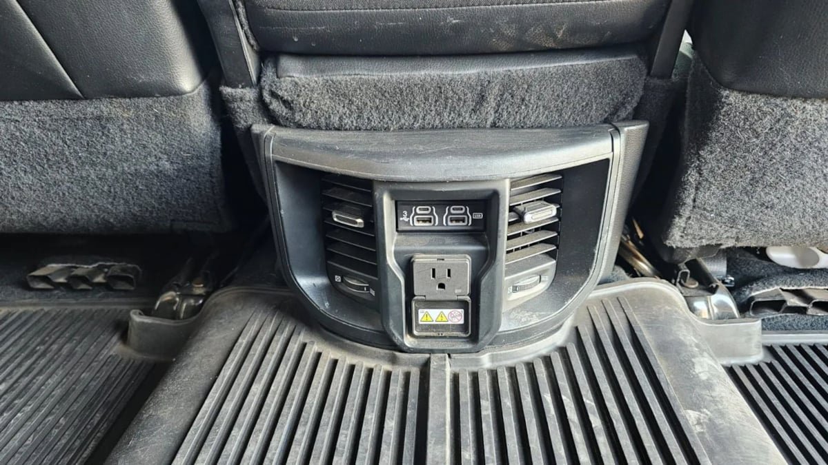 Used 2019 RAM 3500 Laramie AWD/4WD image 47
