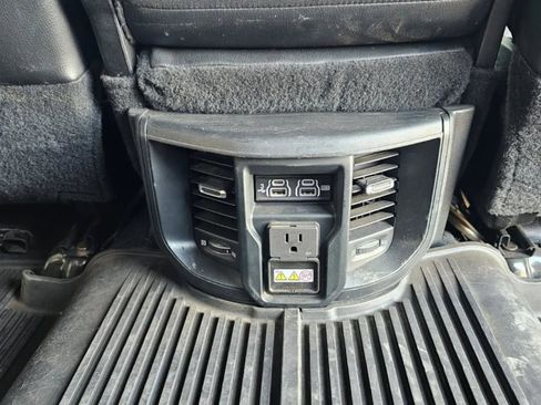 Used 2019 RAM 3500 Laramie image 47