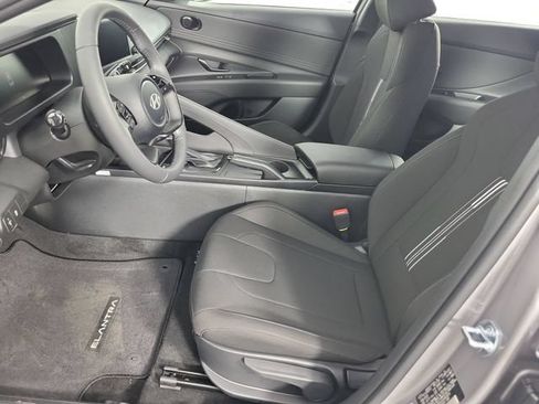 Certified 2025 Hyundai Elantra Sport FWD image 11