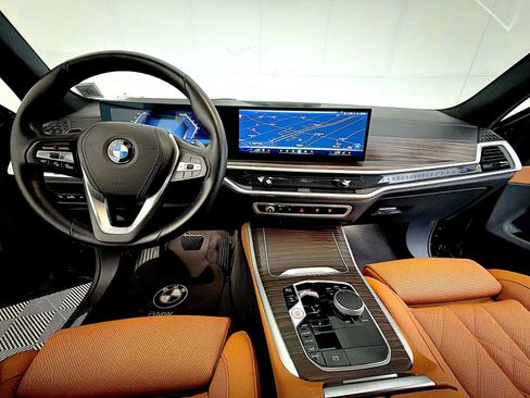 Certified 2024 BMW X5 xDrive40i w/ Premium Package AWD/4WD image 16