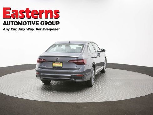 Used 2024 Volkswagen Jetta SE FWD image 35