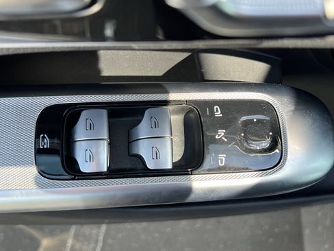 Used 2024 Mercedes-Benz GLC 300 4MATIC w/ AMG Line image 15