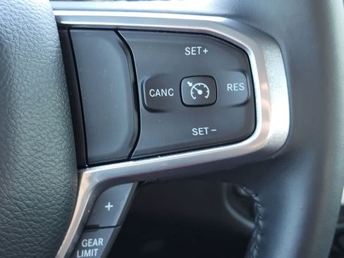 Used 2024 RAM 1500 Laramie AWD/4WD image 21