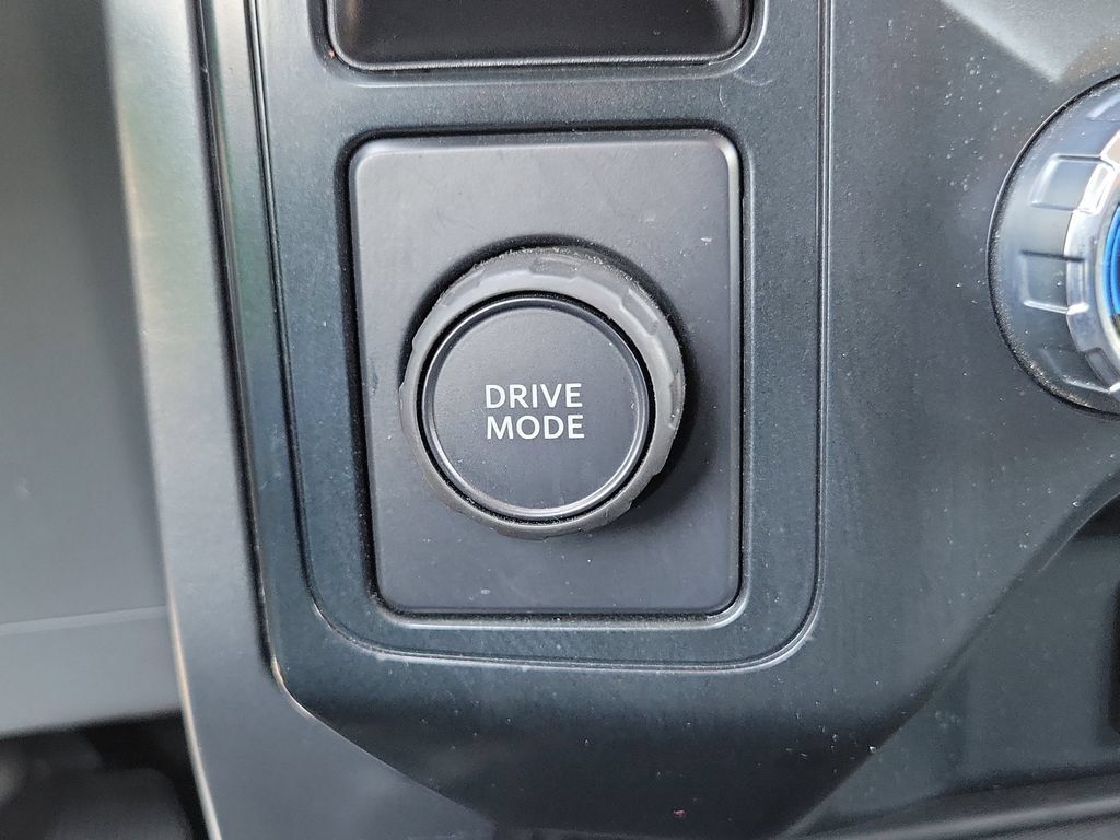 Used 2025 Ford F150 XLT w/ Equipment Group 301A Standard RWD image 28