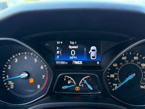 Used 2016 Ford Focus Titanium FWD image 12