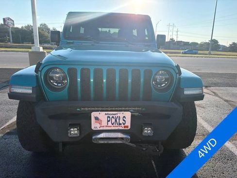 Used 2020 Jeep Wrangler Unlimited Sahara w/ Dual Top Group AWD/4WD image 2