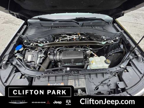 Used 2021 Ford Explorer Limited w/ Equipment Group 301A AWD/4WD image 29