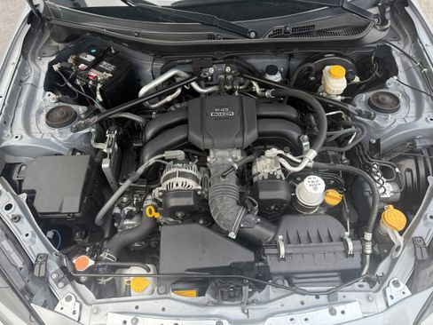 Used 2022 Toyota GR86 Base image 5