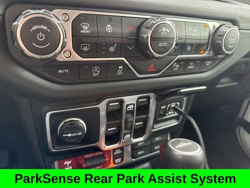 Used 2024 Jeep Gladiator Rubicon image 16