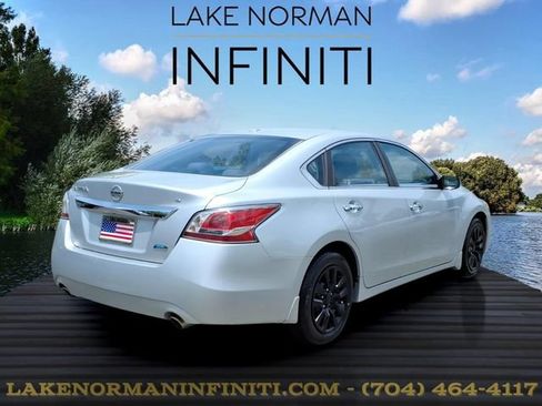 Used 2014 Nissan Altima 2.5 S w/ Display Audio Package FWD image 24