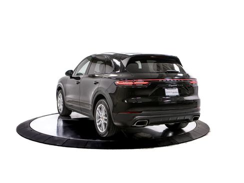 Certified 2023 Porsche Cayenne AWD/4WD image 3