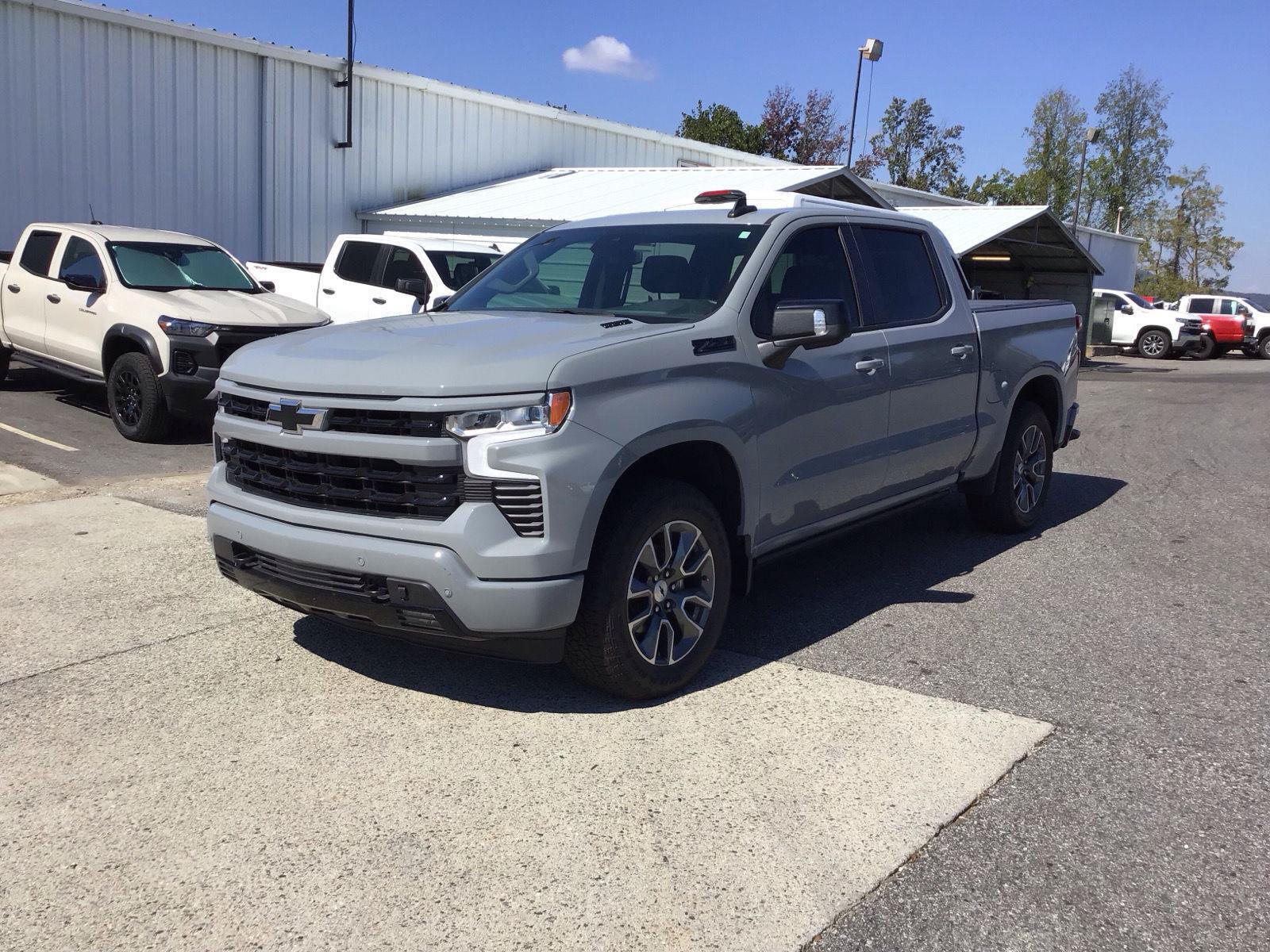 Used 2025 Chevrolet Silverado 1500 RST w/ RST All Star Premium Package AWD/4WD image 2