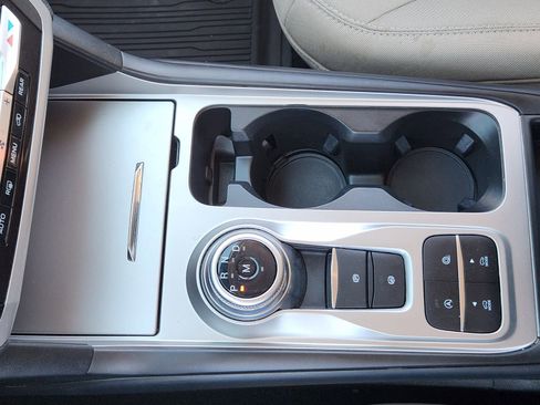 Used 2020 Ford Explorer Base image 22