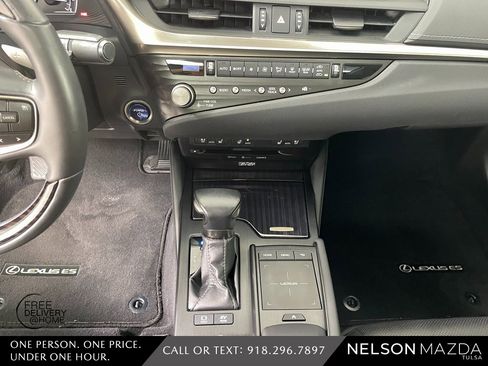 Used 2021 Lexus ES 300h w/ Premium Package image 29