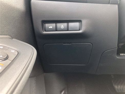 New 2026 Nissan Sentra SV w/ SV Convenience Package FWD image 21