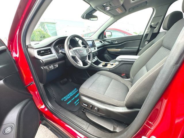Used 2021 GMC Acadia SLE w/ Driver Convenience Package FWD image 10
