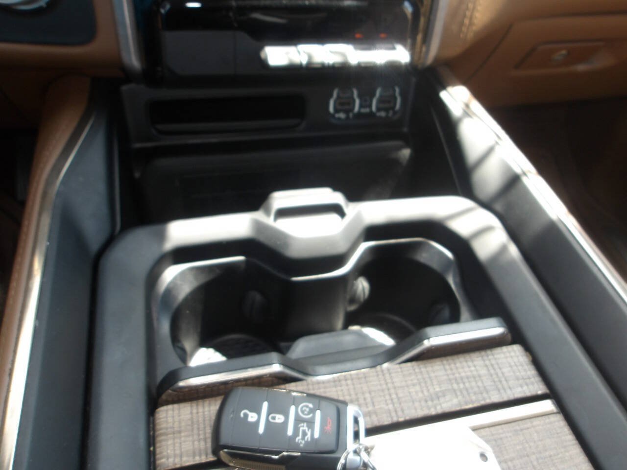 Used 2020 RAM 1500 Limited AWD/4WD image 18