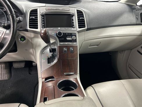 Used 2010 Toyota Venza image 18