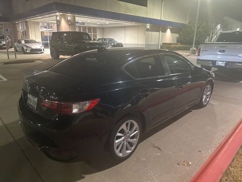 Used 2018 Acura ILX image 4