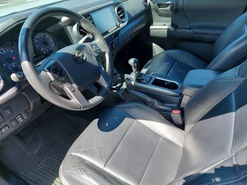 Used 2023 Toyota Tacoma TRD Off-Road w/ TRD Premium Off Road Package AWD/4WD image 20